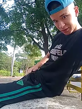 arevalo1124 online show from 09/12/25, 09:37