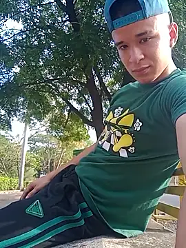 arevalo1124 online show from 09/16/25, 09:38