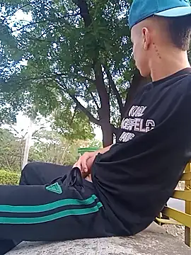 arevalo1124 online show from 09/17/25, 09:38