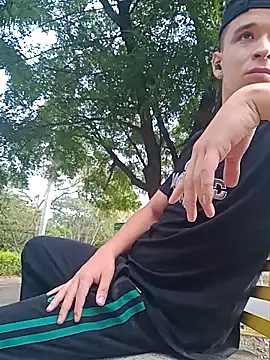 arevalo1124 online show from 09/24/25, 09:51