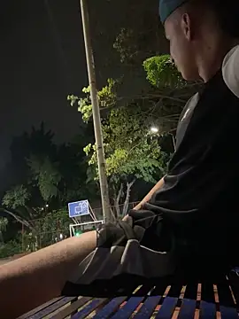 arevalo1124 online show from 10/16/25, 05:30