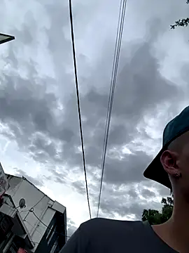 arevalo1124 online show from 10/23/25, 09:35