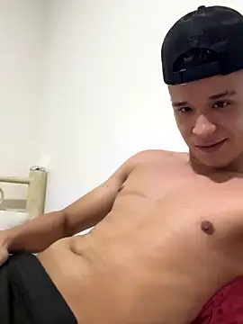 arevalo1124 online show from 10/26/25, 06:41