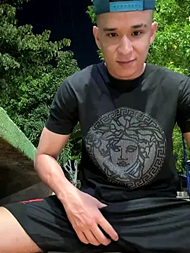 arevalo1124 online show from 11/08/25, 04:56