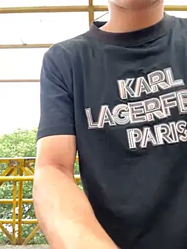 arevalo1124 online show from 12/01/25, 08:47