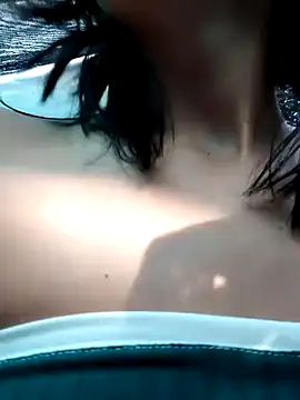 Snapshot of Maiden-Hot chatting on 01/30/25, 12:48 Maiden-Hot online show from 01/30/25, 12:48