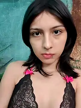 Snapshot of Maiden-Hot chatting on 01/31/25, 01:23 Maiden-Hot online show from 01/31/25, 01:23