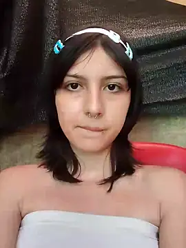 Snapshot of Maiden-Hot chatting on 02/08/25, 07:38 Maiden-Hot online show from 02/08/25, 07:38