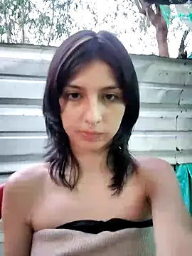 Snapshot of Maiden-Hot chatting on 02/19/25, 01:06 Maiden-Hot online show from 02/19/25, 01:06