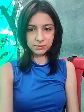 Snapshot of Maiden-Hot chatting on 03/21/25, 07:57 Maiden-Hot online show from 03/21/25, 07:57