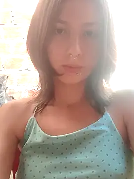 Snapshot of Maiden-Hot chatting on 11/10/25, 01:54 Maiden-Hot online show from 11/10/25, 01:54