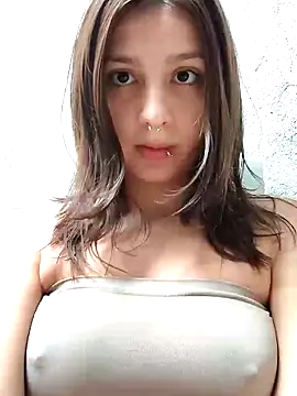 Snapshot of Maiden-Hot chatting on 04/24/26, 08:33 Maiden-Hot online show from 04/24/26, 08:33