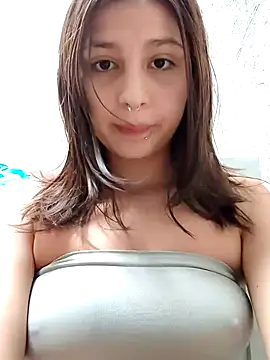Snapshot of Maiden-Hot chatting on 05/12/26, 08:06 Maiden-Hot online show from 05/12/26, 08:06