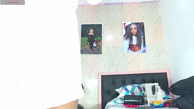 k stormi  online show from 11/14/25, 01:26