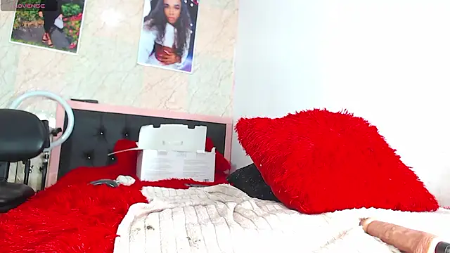 Snapshot of k_stormi_ chatting on 02/17/26, 01:35 k stormi online show from 02/17/26, 01:35