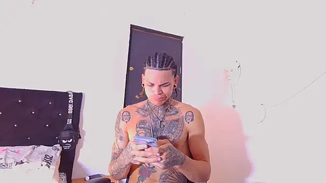 hot man05 online show from 01/10/26, 07:59