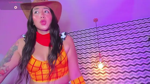 Snapshot of CALANTHELOVE1 chatting on 03/08/25, 03:17 CALANTHELOVE1 online show from 03/08/25, 03:17