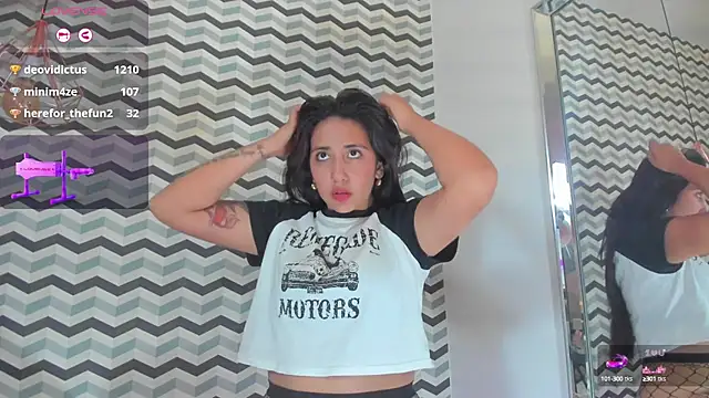 Snapshot of CALANTHELOVE1 chatting on 03/13/25, 05:43 CALANTHELOVE1 online show from 03/13/25, 05:43