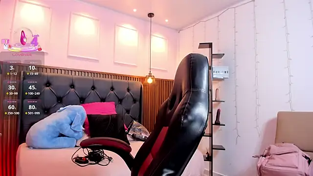 Snapshot of CALANTHELOVE1 chatting on 09/23/25, 03:31 CALANTHELOVE1 online show from 09/23/25, 03:31