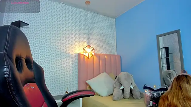 Snapshot of CALANTHELOVE1 chatting on 10/18/25, 03:31 CALANTHELOVE1 online show from 10/18/25, 03:31