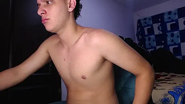 Snapshot of Thomas_May4rs chatting on 11/01/25, 12:01 Thomas May4rs online show from 11/01/25, 12:01