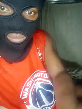 Snapshot of Velvet69 chatting on 10/17/25, 12:47 Velvet69 online show from 10/17/25, 12:47