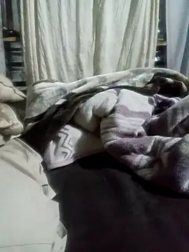 Snapshot of Velvet69 chatting on 10/21/25, 07:47 Velvet69 online show from 10/21/25, 07:47