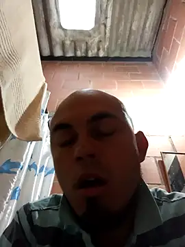 Jean18060 online show from 11/26/25, 11:11