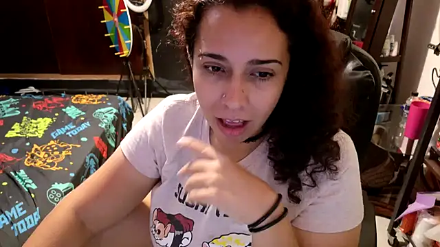 Snapshot of AliceSweet4U chatting on 12/01/25, 07:02 AliceSweet4U online show from 12/01/25, 07:02