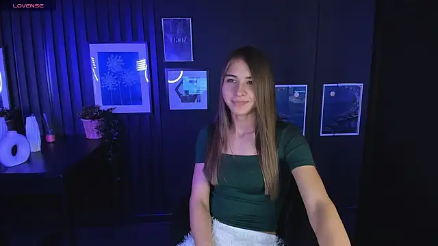 Snapshot of CharmBianca chatting on 02/01/25, 10:26 CharmBianca online show from 02/01/25, 10:26