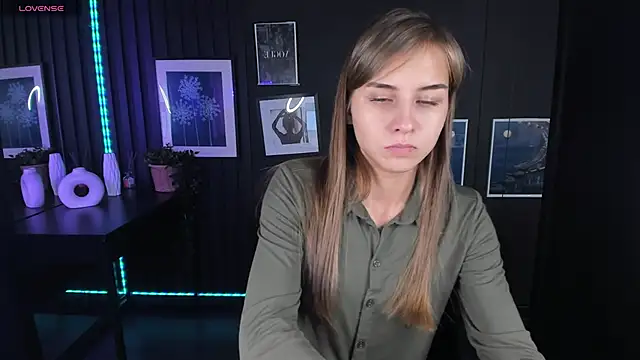 Snapshot of CharmBianca chatting on 02/08/25, 07:27 CharmBianca online show from 02/08/25, 07:27