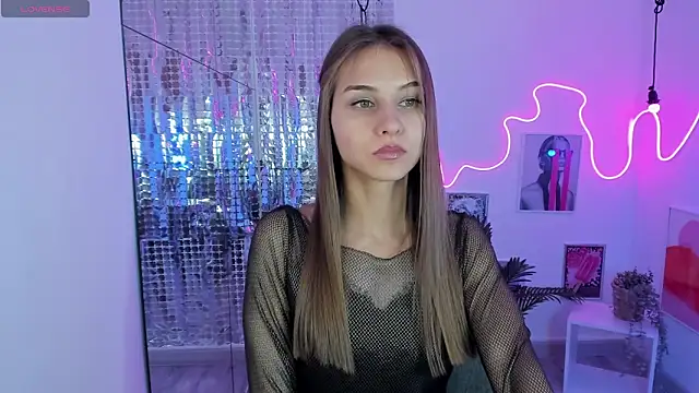 Snapshot of CharmBianca chatting on 02/14/25, 11:31 CharmBianca online show from 02/14/25, 11:31