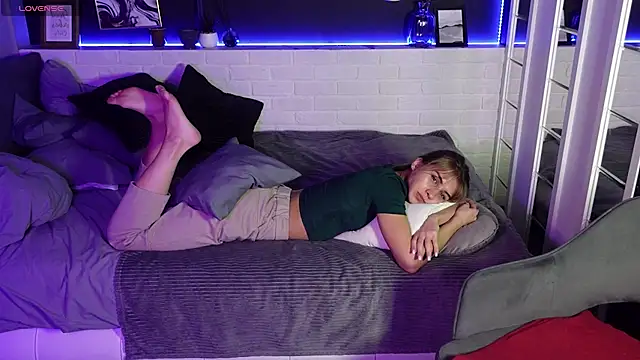 Snapshot of CharmBianca chatting on 02/22/25, 11:46 CharmBianca online show from 02/22/25, 11:46