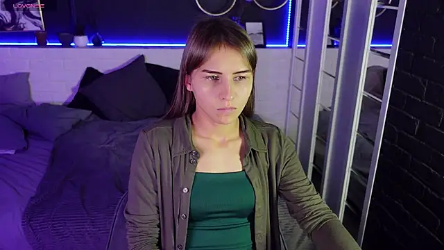 Snapshot of CharmBianca chatting on 02/23/25, 09:00 CharmBianca online show from 02/23/25, 09:00