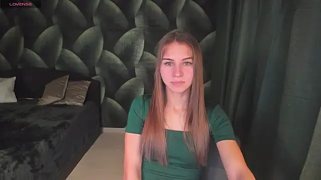 Snapshot of CharmBianca chatting on 03/13/25, 04:45 CharmBianca online show from 03/13/25, 04:45