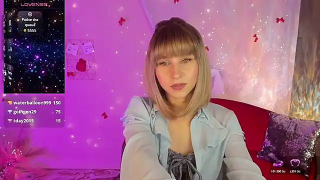 Snapshot of CharmBianca chatting on 12/05/25, 11:41 CharmBianca online show from 12/05/25, 11:41