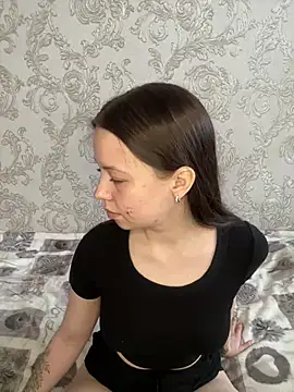 Arielle Swan online show from 03/05/25, 08:43