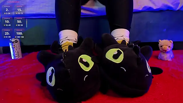 Snapshot of aleya_bliss chatting on 10/24/25, 03:36 aleya bliss online show from 10/24/25, 03:36