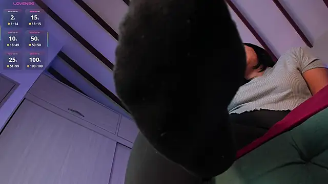 Snapshot of aleya_bliss chatting on 11/15/25, 03:15 aleya bliss online show from 11/15/25, 03:15