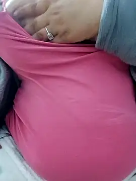 Snapshot of pora-34 chatting on 02/02/25, 06:20 pora-34 online show from 02/02/25, 06:20