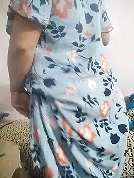 Snapshot of pora-34 chatting on 10/24/25, 09:55 pora-34 online show from 10/24/25, 09:55