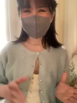 Snapshot of MURA-saki chatting on 02/25/25, 12:58 MURA-saki online show from 02/25/25, 12:58