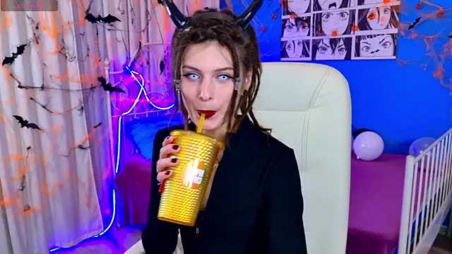 Snapshot of AnTikaMy chatting on 10/30/25, 07:25 AnTikaMy online show from 10/30/25, 07:25