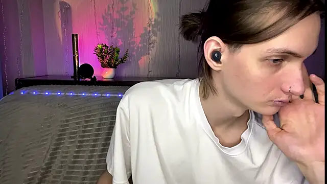 Snapshot of amandatalk chatting on 02/24/25, 08:27 amandatalk online show from 02/24/25, 08:27