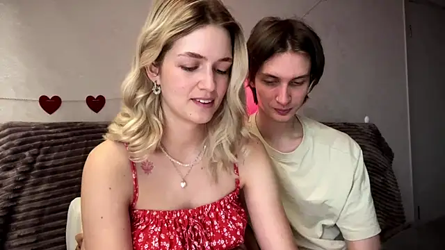 Snapshot of amandatalk chatting on 09/11/25, 05:40 amandatalk online show from 09/11/25, 05:40