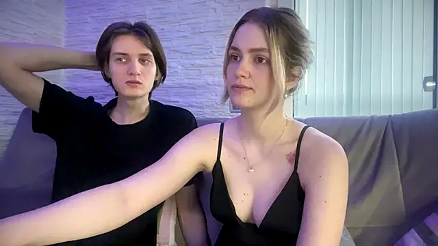 Snapshot of amandatalk chatting on 11/09/25, 06:44 amandatalk online show from 11/09/25, 06:44