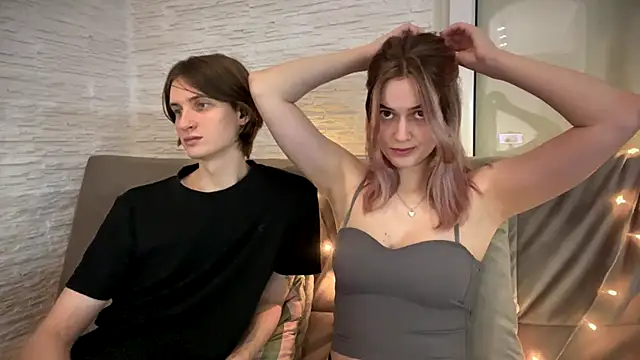 Snapshot of amandatalk chatting on 11/24/25, 07:24 amandatalk online show from 11/24/25, 07:24