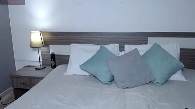 Liiamthompson online show from 03/01/26, 07:05