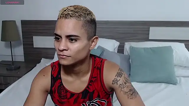 Liiamthompson online show from 03/17/26, 09:23