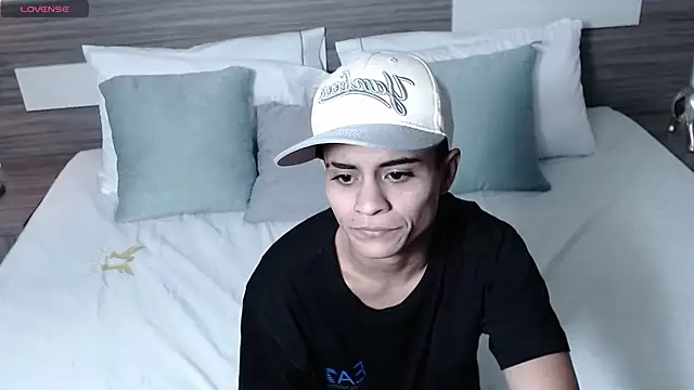 Liiamthompson online show from 04/03/26, 09:51